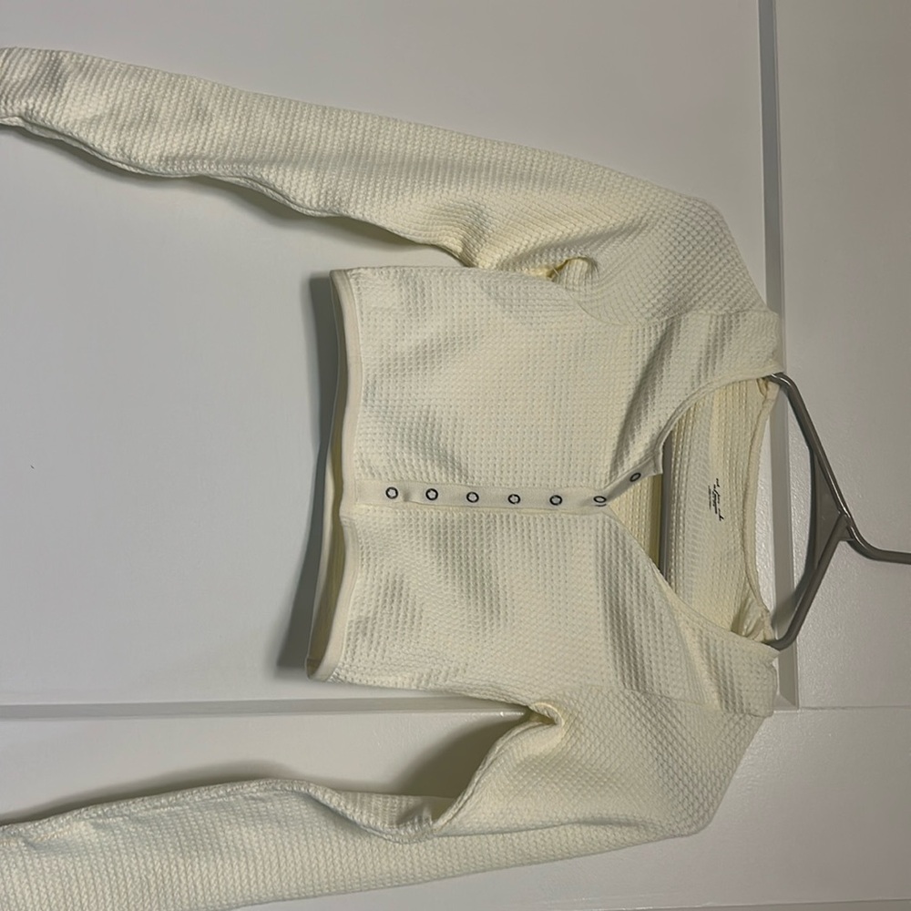 Like new Urban Outfitters long sleeve crop size xs